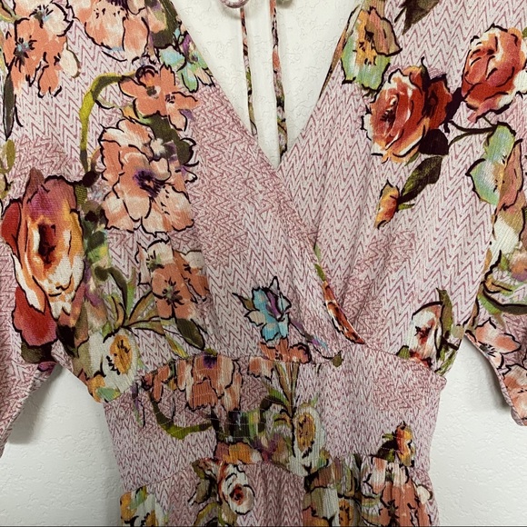 Blush Floral Romper - Picture 3 of 5